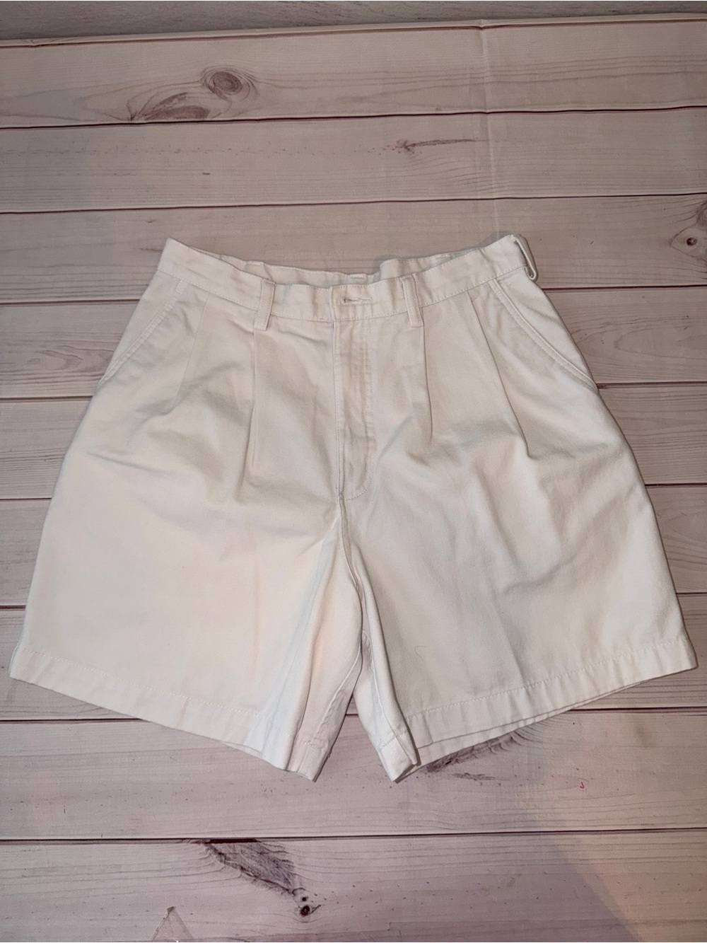 Weekender White Shorts Size 8 Cotton Twill High Rise Classic Casual